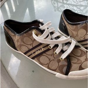 Worn Coach shoes used in good condition size 8 1/2